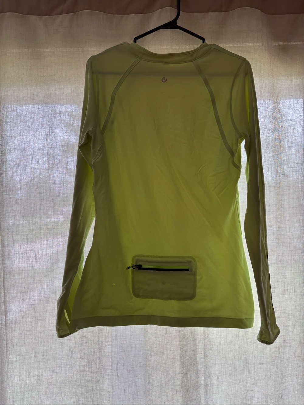 Men’s Lululemon athletic top - Picture 2 of 8